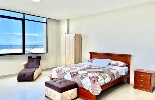 Manta Apartment | 1000 Edifio El Navío Luxury Suite 702