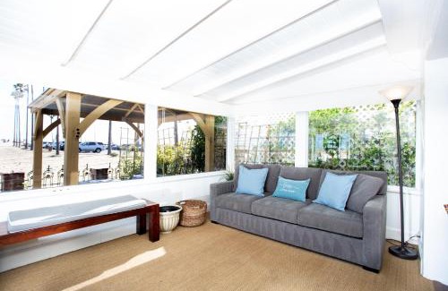Balboa Peninsula House | 1002 E Oceanfront