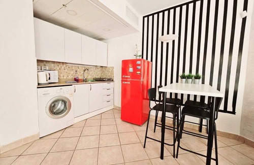 Bat Yam Apartment | 1007Go to Bat Yam Center