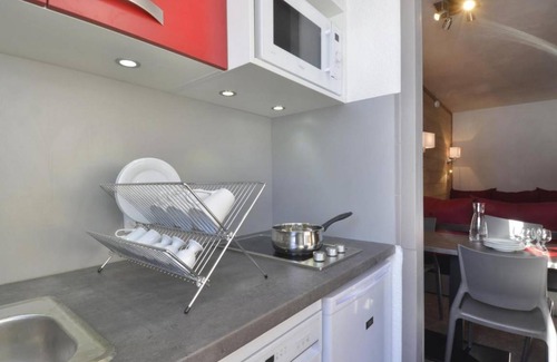 Macot-la-Plagne Apartment | 100m from ski slopes, 8th floor, view ski slopes, swimming pool, balcony, tv, 28m², La Plagne
