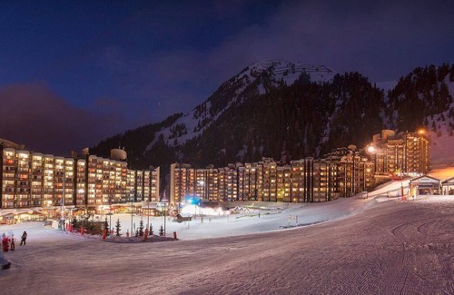 Macot-la-Plagne Apartment | 100m from resort center, 6th floor, balcony, tv, 28m², La Plagne