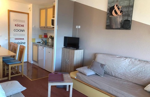 Bellentre Apartment | 100m from ski slopes, 2nd floor, view mountain, balcony, tv, 35m², Montchavin La Plagne