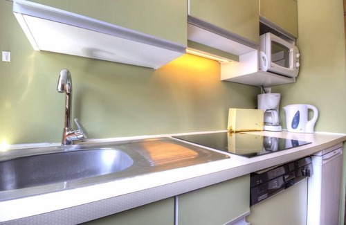 Plagne Centre Apartment | 100m from ski slopes, 3rd floor, tv, ski locker, 53m², La Plagne