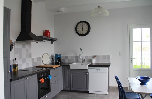 Primelin House | 100m from the beach Loc'h, vacation home near the Pointe du Raz