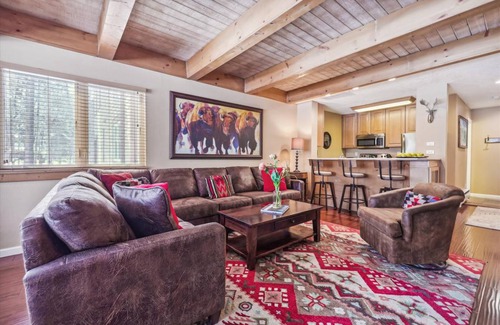 Peak 9 Condo | 101 m² Condo ∙ 2 bedrooms ∙ 8 guests