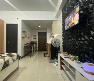 Pasay Apartment | 101 Newport Boulevard Condo near Terminal 3, Resorts World, Hotels, and Food