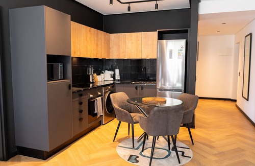 Century City Apartment | 101 Nine palms