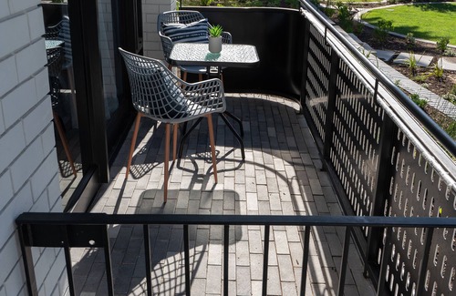 Century City Apartment | 101 Nine palms