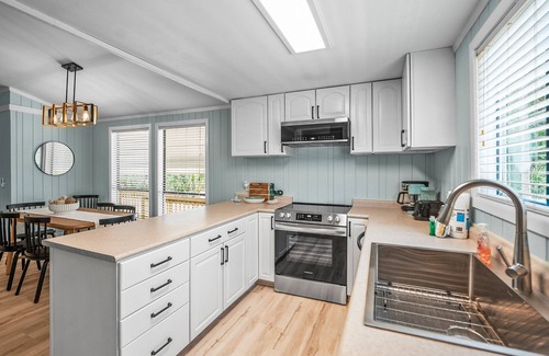 Blue Heron Lake House | 101 Sea Otter - Guest Cards and Golf Cart Included!