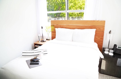 South Pointe Hotel | #101 - The Meridian Miami Beach by Kasa