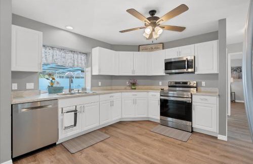 Port Charlotte House | 1014 Darby