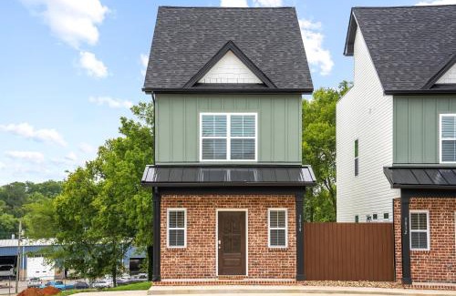 Clarksville House | 1014 Franklin Street