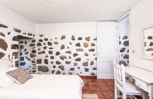 El Paso Cottage | 1015 - Sombrero Pico B