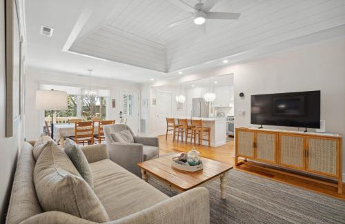 West Beach House | 1016 Sparrow Pond Cottage by Akers Ellis Rentals