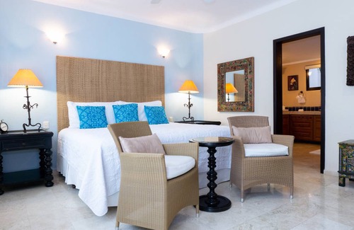 Downtown Condo | 102 m² Condo ∙ 2 bedrooms ∙ 5 guests