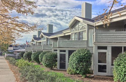 Charlevoix House | 102 Pointes North Inn