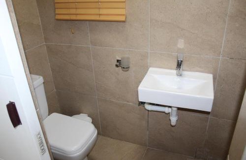 Goodwood House | 103onWallace Self Catering Guest House