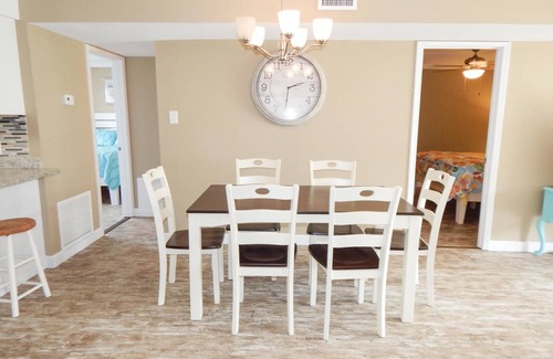 Dauphin Island Condo | 104 m² Condo ∙ 2 bedrooms ∙ 6 guests