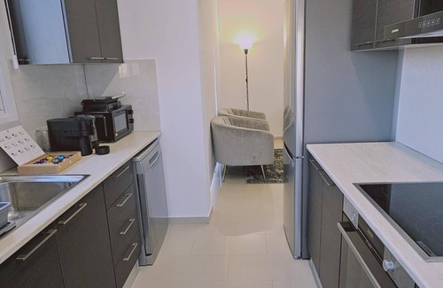 City Centre Apartment | 104 NIC - 403 Stay Cosmo City Suite