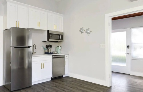Old Southeast House | 105 B Home Sweet Home