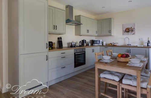 Wyke Regis Cottage | 105 m² Cottage ∙ 2 bedrooms ∙ 4 guests