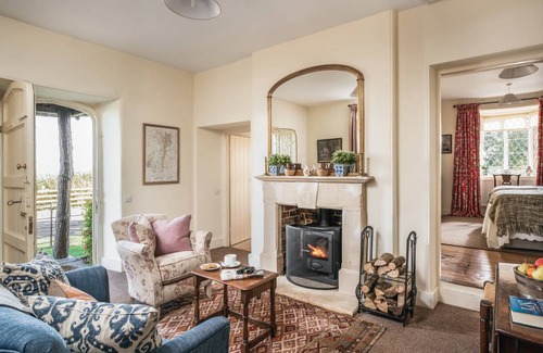 Moreton Cottage | 105 m² Cottage ∙ 2 bedrooms ∙ 4 guests