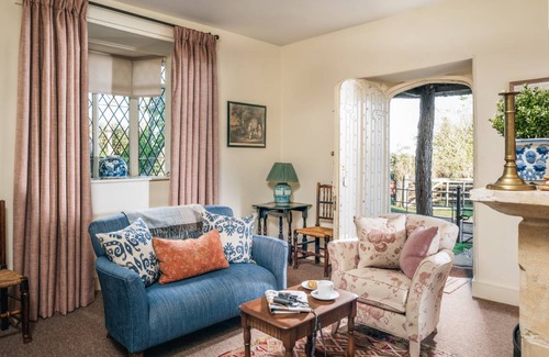 Moreton Cottage | 105 m² Cottage ∙ 2 bedrooms ∙ 4 guests