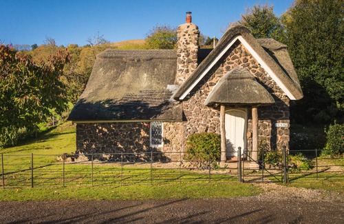 Moreton Cottage | 105 m² Cottage ∙ 2 bedrooms ∙ 4 guests