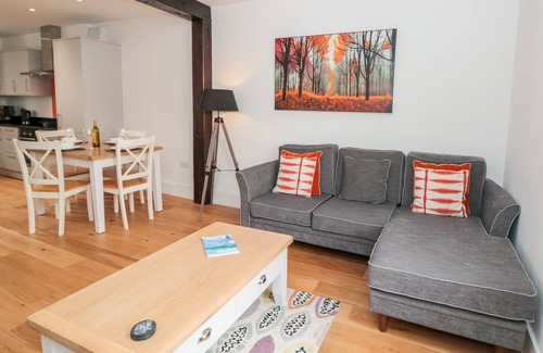 Dartmouth Cottage | 105 m² Cottage ∙ 2 bedrooms ∙ 4 guests