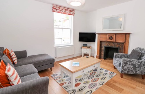 Dartmouth Cottage | 105 m² Cottage ∙ 2 bedrooms ∙ 4 guests