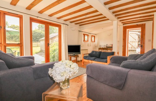 Honiton Cottage | 105 m² Cottage ∙ 2 bedrooms ∙ 4 guests