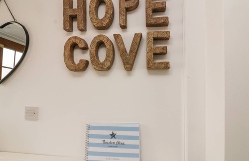 Hope-Cove Cottage | 105 m² Cottage ∙ 2 bedrooms ∙ 4 guests