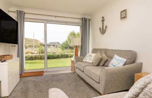Mawgan Porth Cottage | 105 m² Cottage ∙ 2 bedrooms ∙ 4 guests