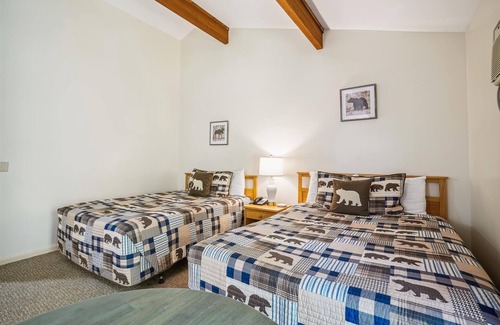 West Bridgewater Hotel | 105 Two Queen Bed Standard Hotel Room 1st floor w/outdoor heated pool