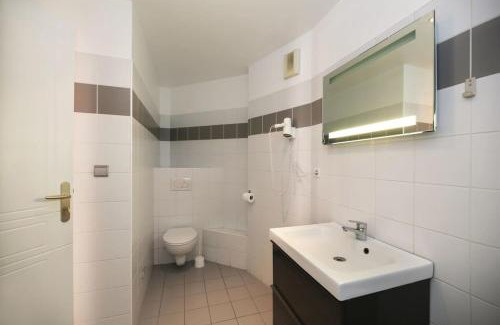 Jardin des plantes Apartment | 106- Appartement lumineux face jardins des Plantes - FLAT-GUEST