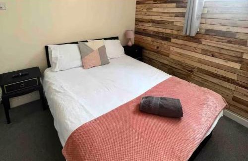 Sketty House | 106 Brynmill - Room 3