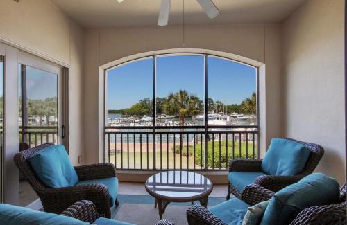 Shelter Cove House | 109 Main Sail