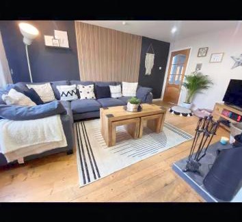 Pentraeth House | 109 NYF, Cosy 3 Bed near Red Wharf Bay