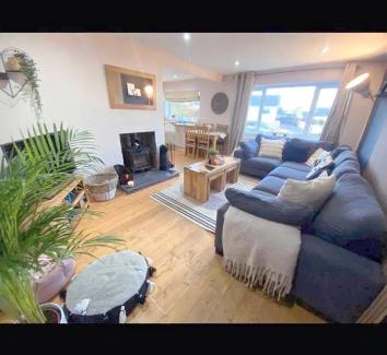 Pentraeth House | 109 NYF, Cosy 3 Bed near Red Wharf Bay