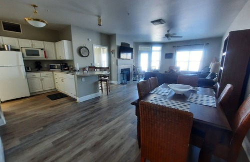 Delavan Lake Condo | 109- Premium Lakefront Condo