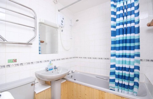 Earnley House | 10A Medmerry Park 2 Bedroom Chalet
