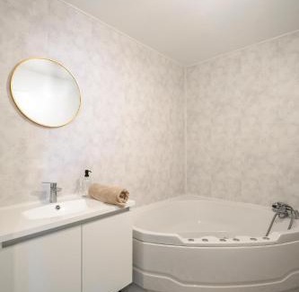 Bailly-Romainvilliers Apartment | 10min de Disney Duplex 2ch avec Parking & Balcon