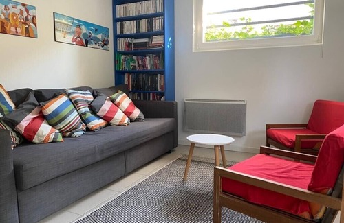 Cran-Gevrier Apartment | 10mn walk from the lake, quiet one-bedroom apartment, ground floor with garden.