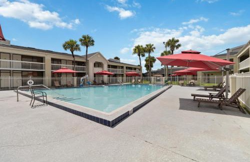Kissimmee Apartment | 11 Condo-Hotel With Double Bed And Community Pool Miles From Disney!