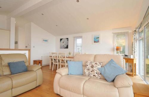 Dobwalls House | 11 Horizon View