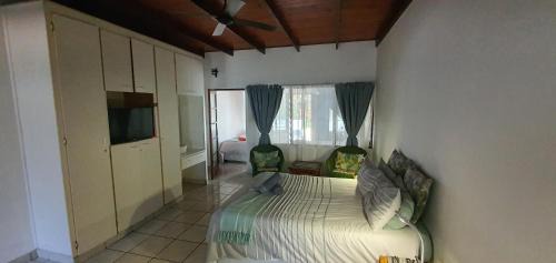 St. Lucia Apartment | 11 Manzini Chalets -Timone's Retreat