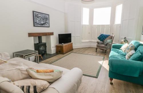 Criccieth House | 11 Marine Terrace