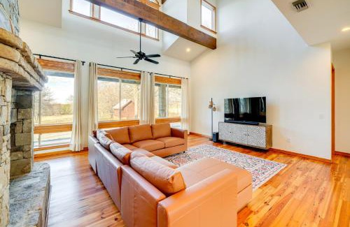 Little Elm House | 11 Mi to Downtown Denton Spacious Ranch Retreat