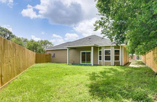 Northeast Houston House | 11 Mi to Dtwn Houston Family Home with Yard