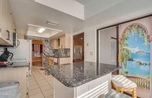 Ocala House | 11 Mi to Dtwn: Ocala Home w/Screened-In Lanai!